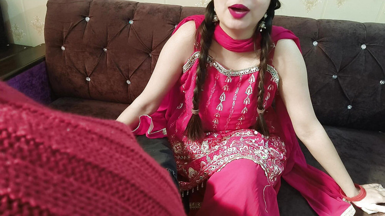 Hornycouple149: Cuñada pidió un regalo de navidad a su cuñado indio