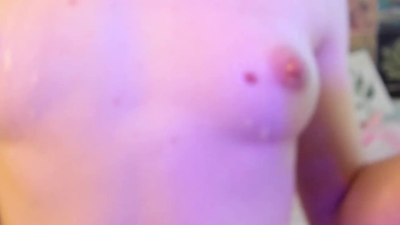 Skinny_lady69: عرض بصق على الثديين