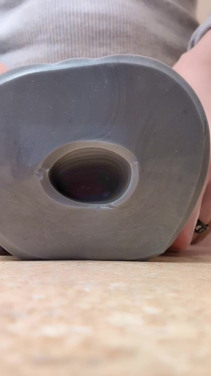 WetZemu: Ejaculare înăuntru cu scurgere