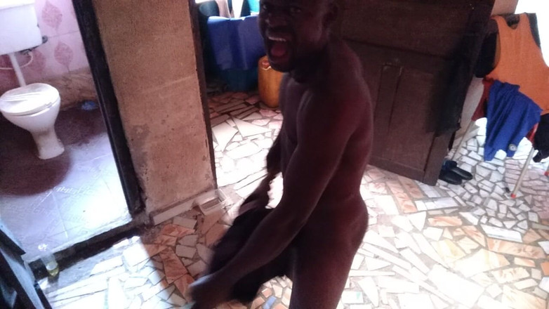 Moviesporn1: 보지를 핑거링하는 거유녀