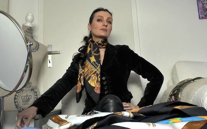 Lady Victoria Valente: Classic Silk Scarves Tied at the Neck