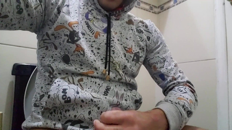 trebol_Jess: Young man jerks off with clothes