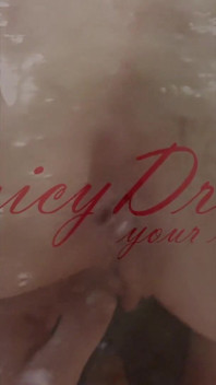Juicydream - fingering lubang pantatnya yang berair