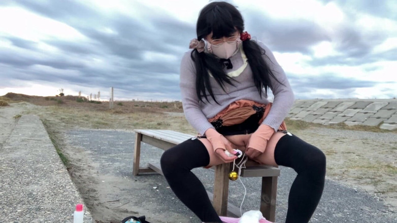 megu2002: Rozkaz trenéra č. 29 zvrácené vystavení na veřejné pláži