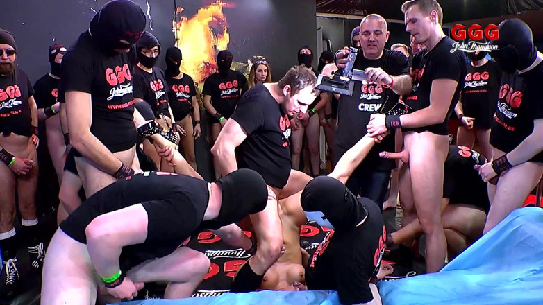 GGG John Thompson Studio: Ggg - ledakan pesta seks bukkake liar