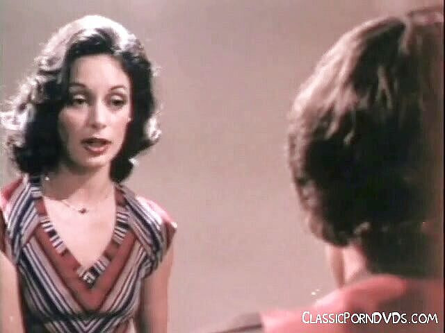 Classic Porn DVDs: 大きなコッククソハードタイトブルネット