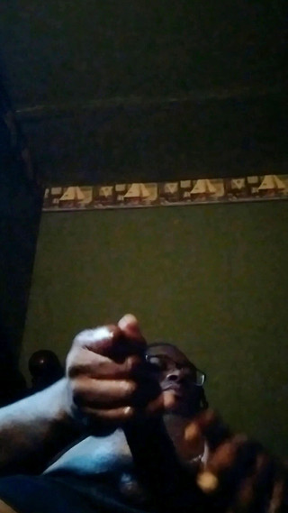 Dewon1981: Bbc solo masturbación con corrida