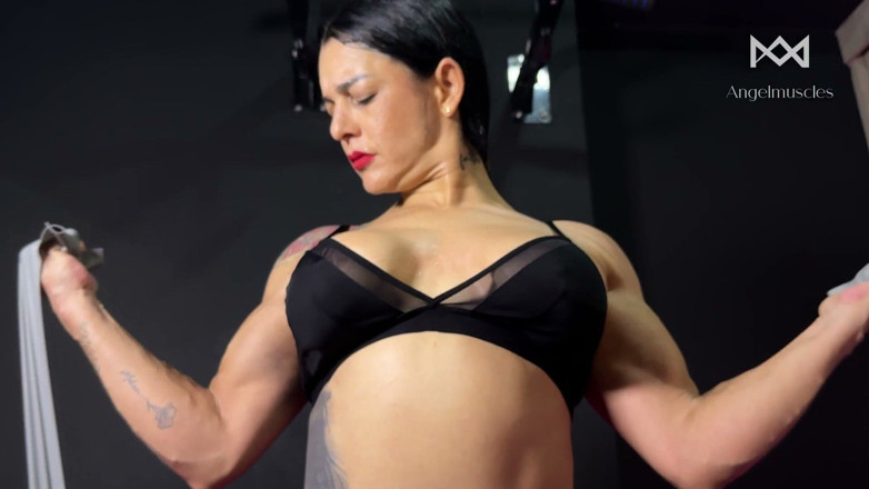 Angelmuscles: Anatomi class biseksual, bahu, dan kontraksi otot yang sempurna bagian 2
