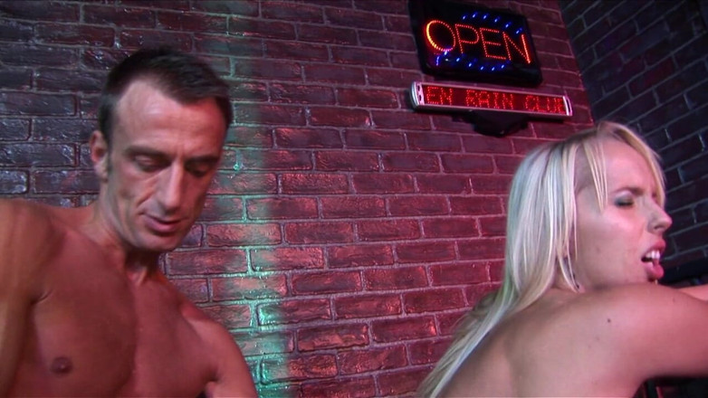 Outdoor Fucktivities: These twats are so filthy, even the street is too...