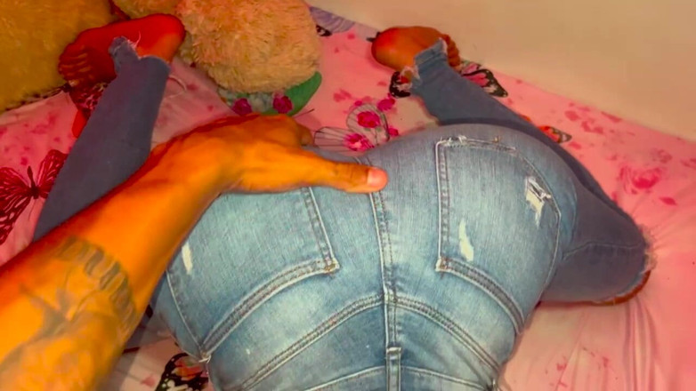 Alicia Trece: Sunt foarte excitată, lasă-mă să te seduc să mănânci pula...