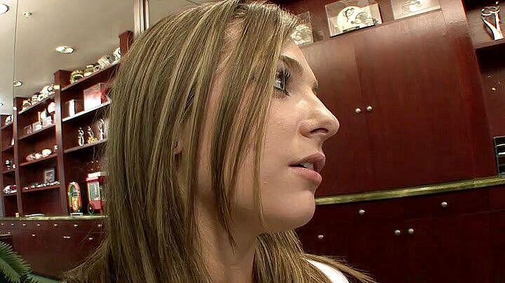 OLD X: 彼は本物のモンスターコックを持っています