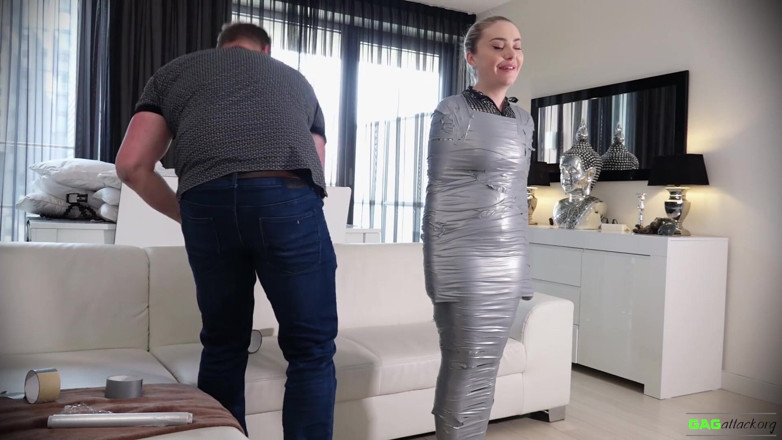 Gag Attack: Aubrey - Custom mummification