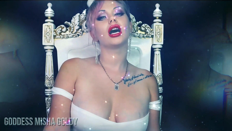 Goddess Misha Goldy: Macht meiner dominanz! Selbst bei großen Entfernungen bist du ganz...