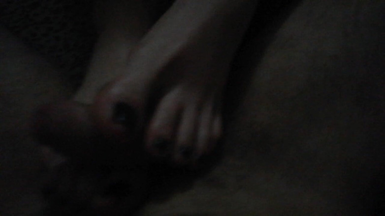 Obsessed_by_Feet: Having Fun with Neighboors Fet