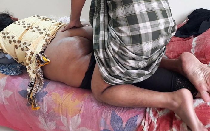Aria Mia: 継息子はパキスタンの継母のソフトコアに目を覚まし、彼女は彼女を騙します