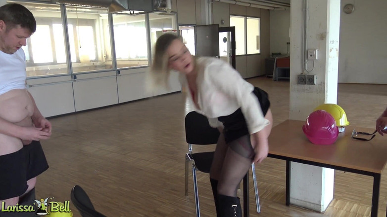 German Fuck Girls: Trójkąt na placach budowy z tym kinky szefem!