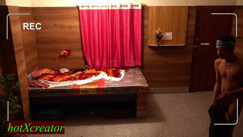 Hot creator: Un homme desi baise une belle femme au foyer et...