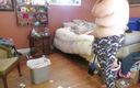 BBW nurse Vicki adventures with friends: Limpia mi habitación vestida y luego en topless