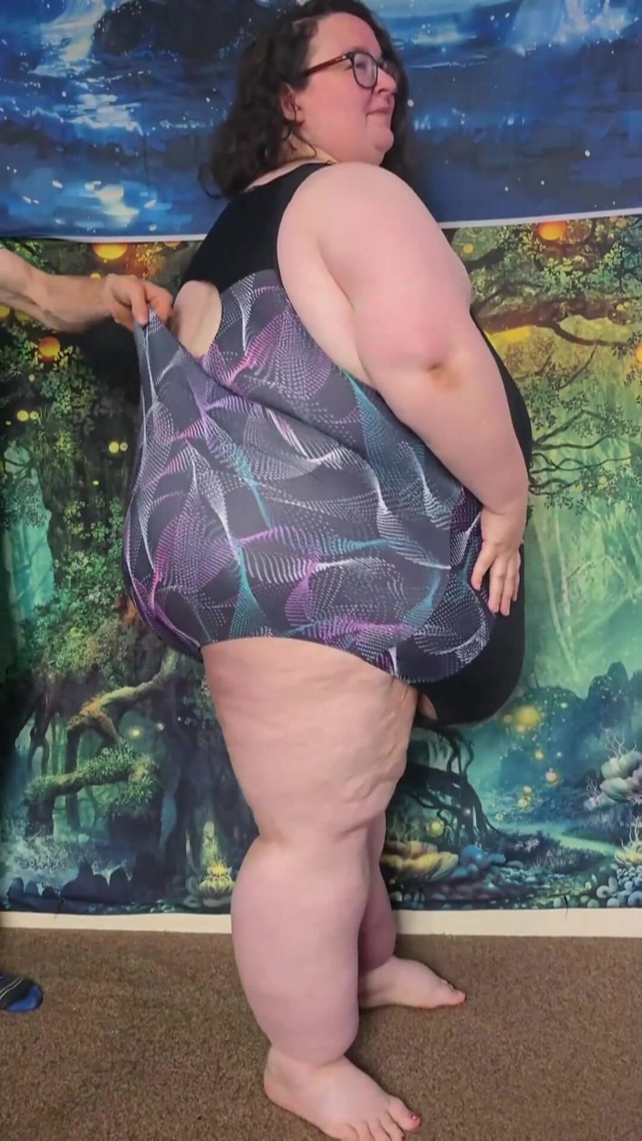 SSBBWLadyBrads: SSBBW Fat Goddess Swimwear Try on