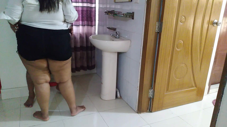 Aria Mia: Part 2 - Saudi Stepmom Trying European Style - When Stepson Seduced Her &amp;...