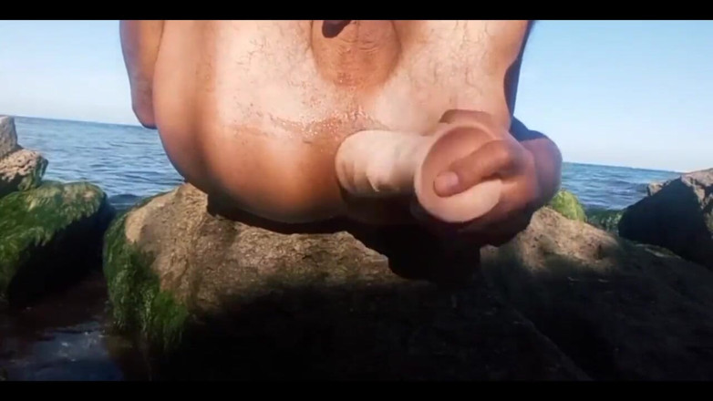 MaxonFF: Sea, Sun and Anal Orgasm
