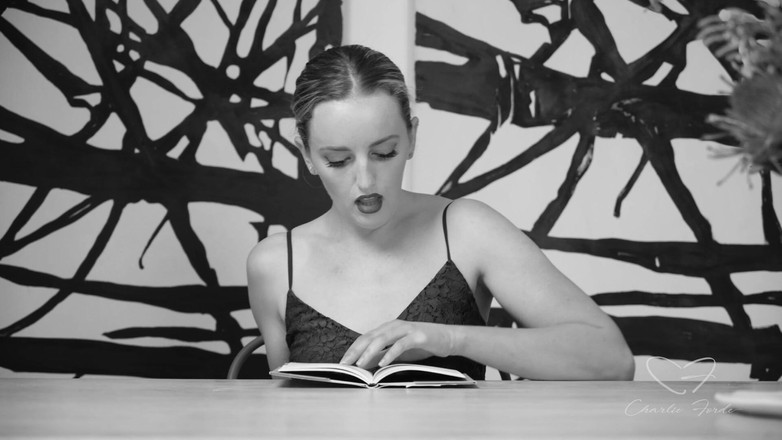 CharlieForde: Ode to Hysterical Literature với Charlie Forde, Amber Moore