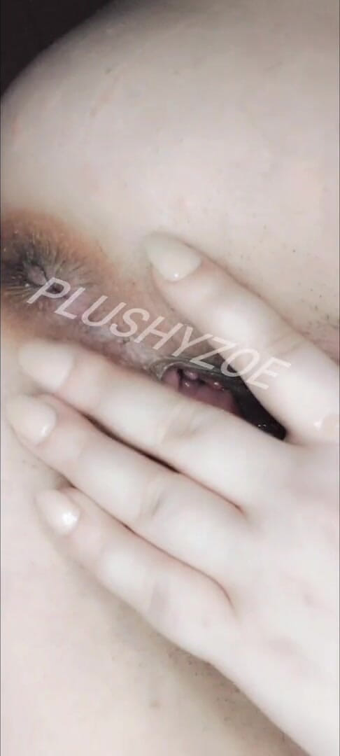 PlushyZoe: POV: hovering over you