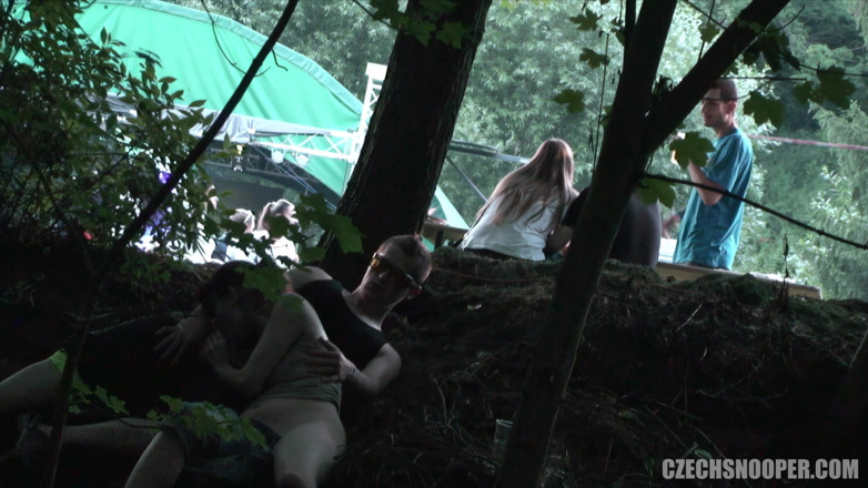 Czech Snooper: Tjeckiska Snooper 4 festival slampa knullad offentligt under en utställningsuppkoppling!