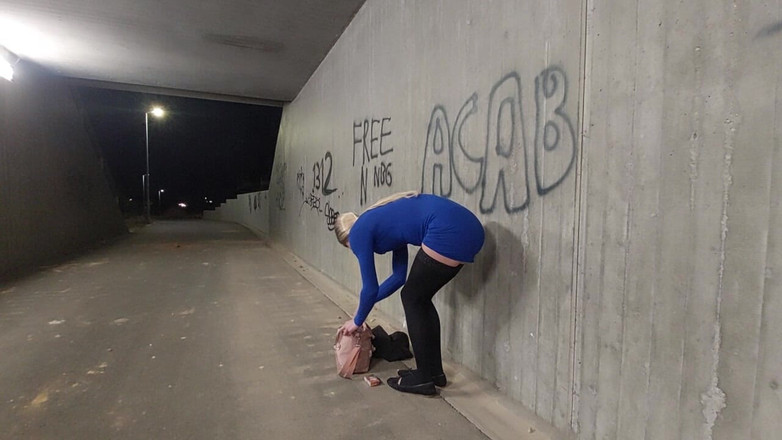 sweetfeet29: 夜间换衣服