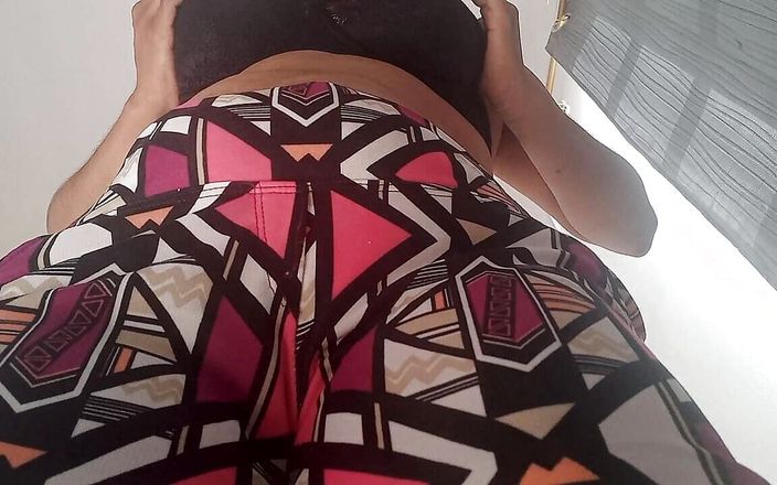 PATY PATY: La potra olarak bilinir çünkü yarağın üstüne çıkmayı ve süt dökmeyi seviyor