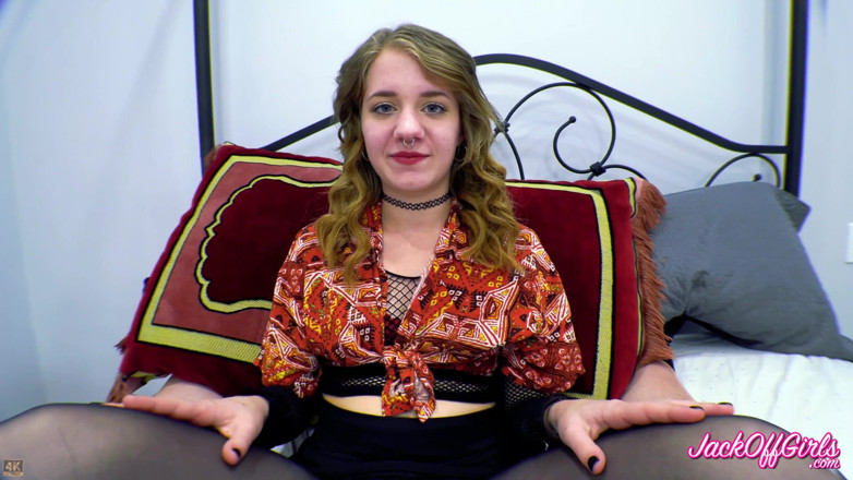JackOffGirls: 19 y.o. Dakota very first edging session strokes and teases...