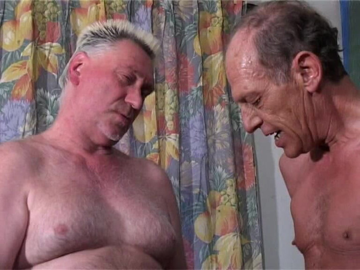 German Kink: Mengongkek awek Jerman bertiga