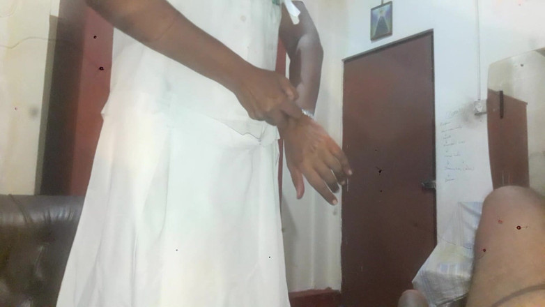 Tina Baby: Nevlastní strýc našel porno na notebooku