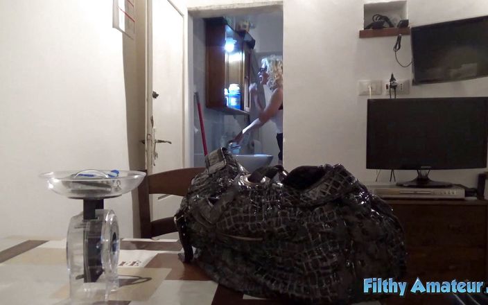 Filthy Amateur: Máy bay bà già tóc vàng trong khí quyển đụ trong...