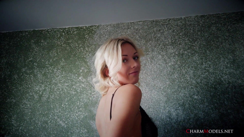 CharmModels: ティファニーの新しいパーフェクトガール、透明なランジェリーのビデオ