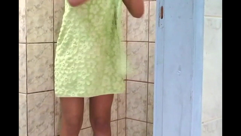 Shemale Vintage MegaStore: Shemale masturbiert mit ihrem Lieblingsspielzeug