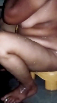 India kerala ama de casa bañándose video porno