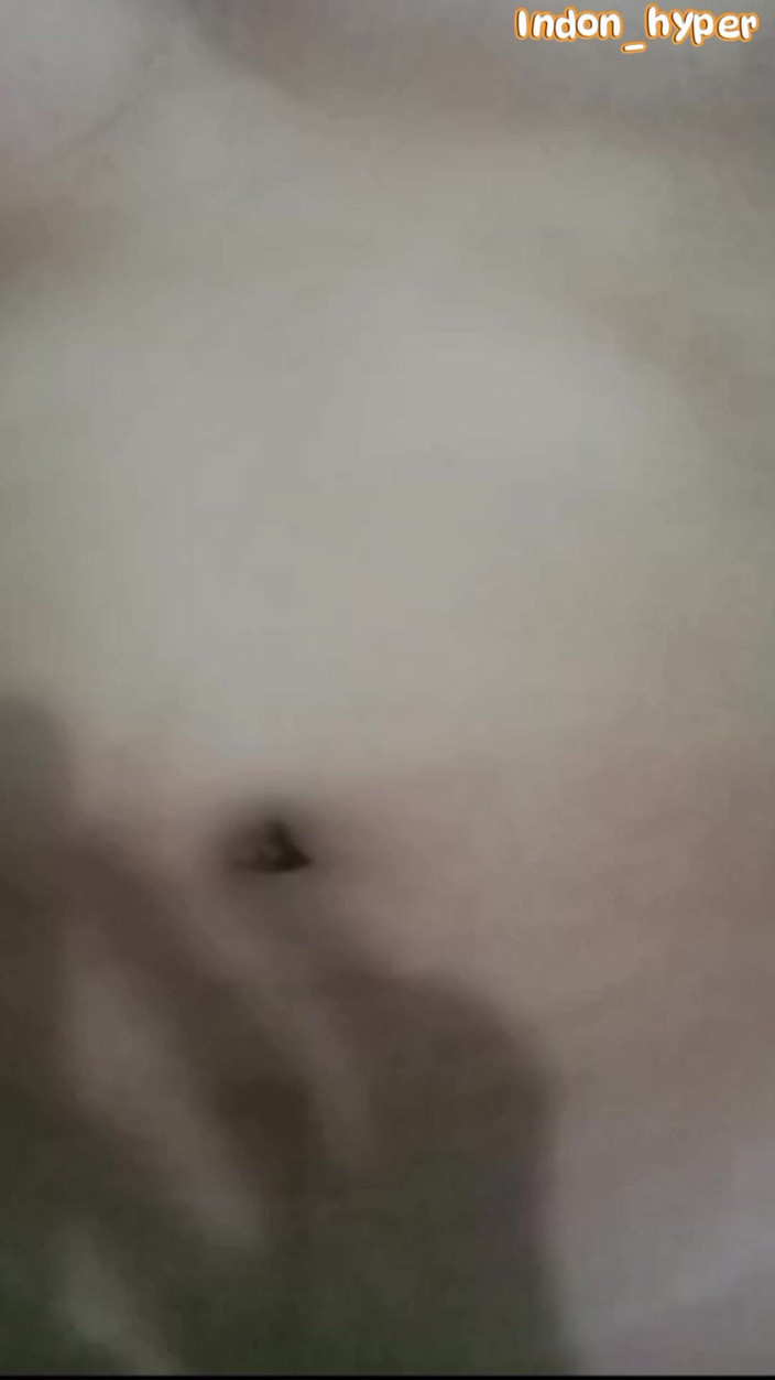 Imanuel: Tôi xuất tinh trên bụng vợ tôi, ahhh niềm vui...