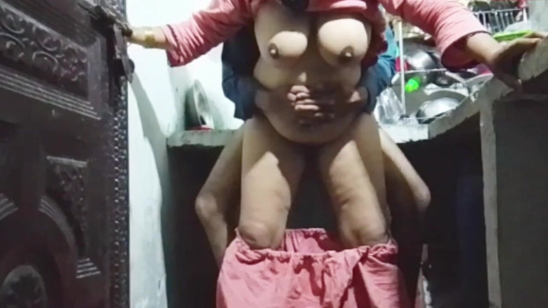 Abida sexy: Sexy Pakistani Sucking His BF Dick