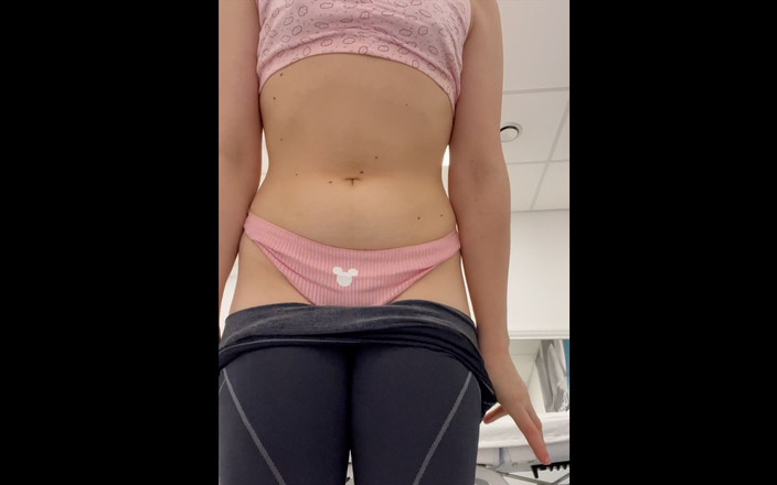 Inga lillypop girl: Striptýz pro tátu před depilací