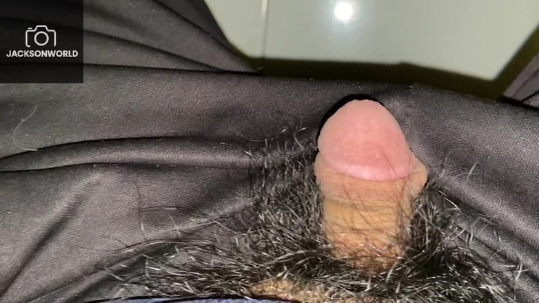 Jackson World: Тихий послеобеденный побег интимный соло-момент, расслабляясь и сидя удобно