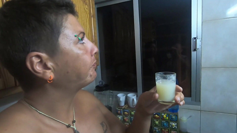 bekycarril: Girlfriend drinks a lots of saved cum from a shotglass
