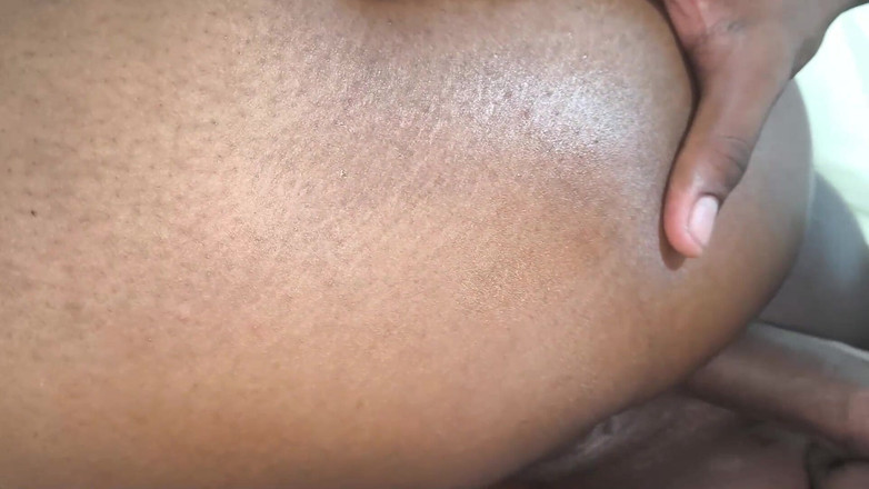 omairaberbatov: Сильний секс мачухи в кімнаті її чоловіка-рогоносця