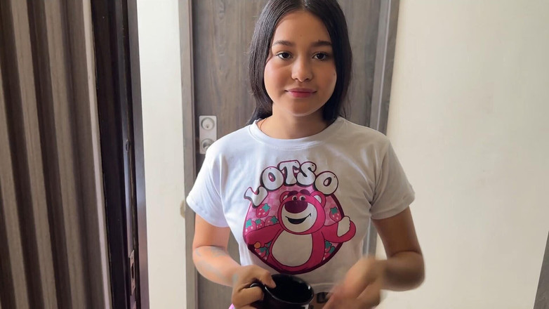 JhonAndSara: Jiran India yang cantik suka memasuki rumah jirannya sebagai preteks...