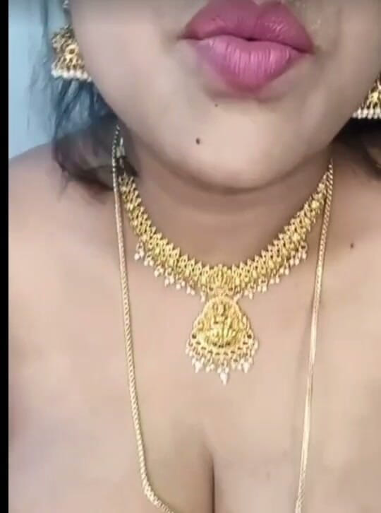 Your_Meena69: عرض جسم كامل لأونيتي تيلجو