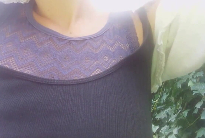 savannahamatoriale: È bello da toccare e pisciare in giardino