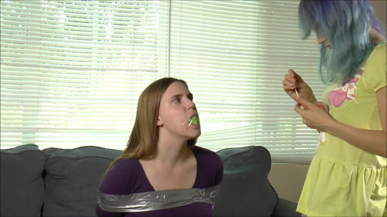 Selfgags classic: Thực hành nô lệ băng của Dot!