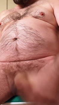 Big Hairy Bear Jerking off