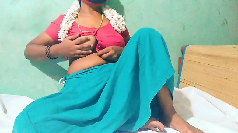 Vaishnavi35: Hintli teyze parmaklıyor