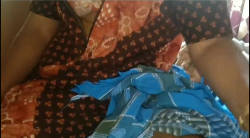 Skydreem1104: 作为来自喀拉拉邦科泽科德的女孩，老师通过给丈夫的阴茎浇水来享乐